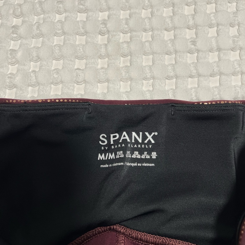 SPANX Booty Boost Active 7/8 Leggings in Metallic Mist Wine/Rose Gold - Picture 8 of 13